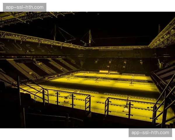 多特蒙德宣布伊杜纳信号公园球场将于今夏安装新一代全彩LED环绕屏